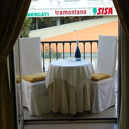 Elio 3*