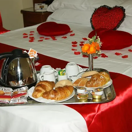 Elio Hotel